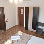Πανσιόν El Capitano - Mamaia Nord 3*