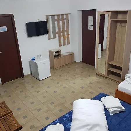 Πανσιόν El Capitano - Mamaia Nord 3*