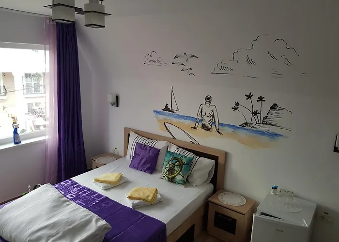 El Capitano - Mamaia Nord Penzion